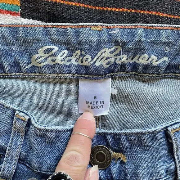 NWT Eddie Bauer Stay Shape Slightly Curvy Straight Denim Jeans. Size 8. - Picture 6 of 12
